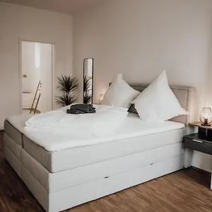 Jama - Modern&bright, Terrasse, Freies Parken, Wlan, Grosse Gruppen #1 Apartment